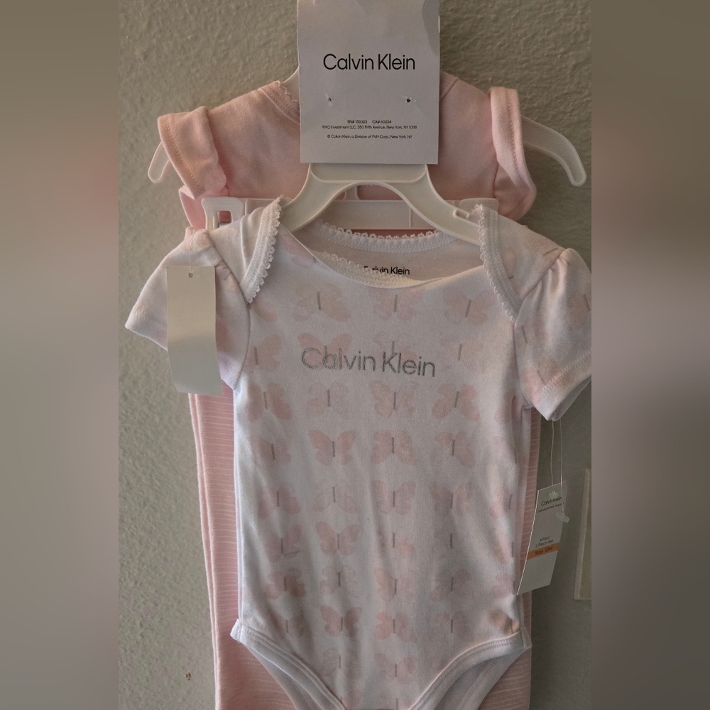 Baby girl 12 months Calvin Klein 3 piece set